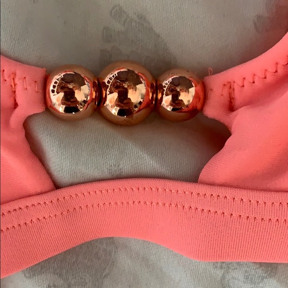 Adorable coral bikini top - Picture 2 of 5